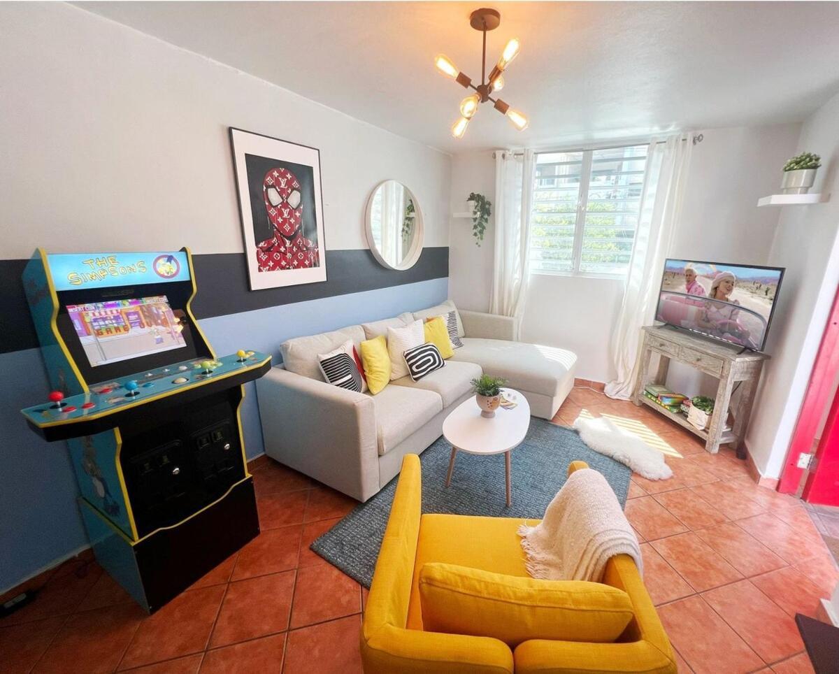 Stunning 2br W Parking - Walk To Beach! Apartment San Juan