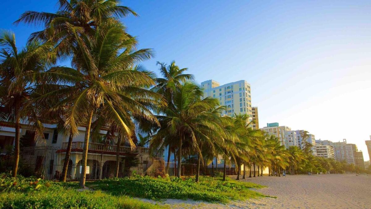 Apartment Stunning 2br W Parking - Walk To Beach! San Juan