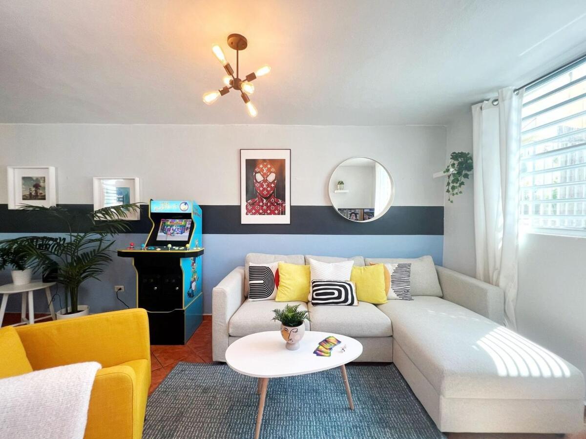 Stunning 2br W Parking - Walk To Beach! * San Juan